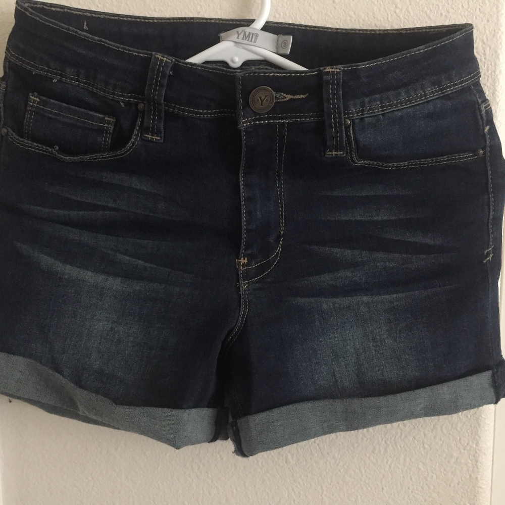 Stretchy jean shorts